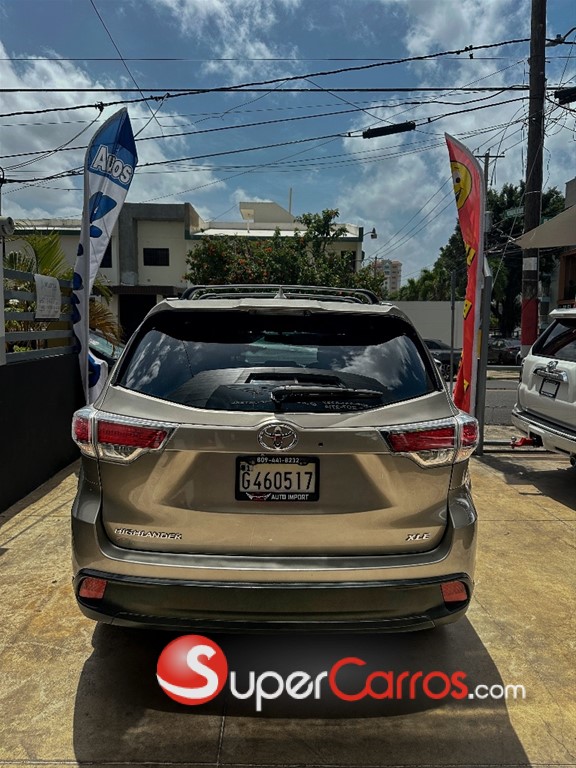 2015 Toyota Highlander XLE — foto 3 / 12