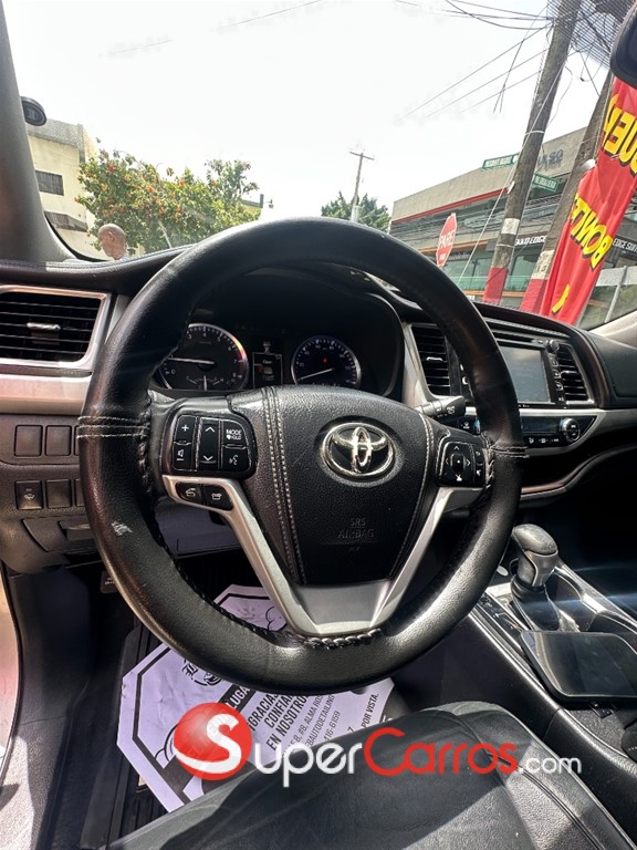 2015 Toyota Highlander XLE — foto 8 / 12