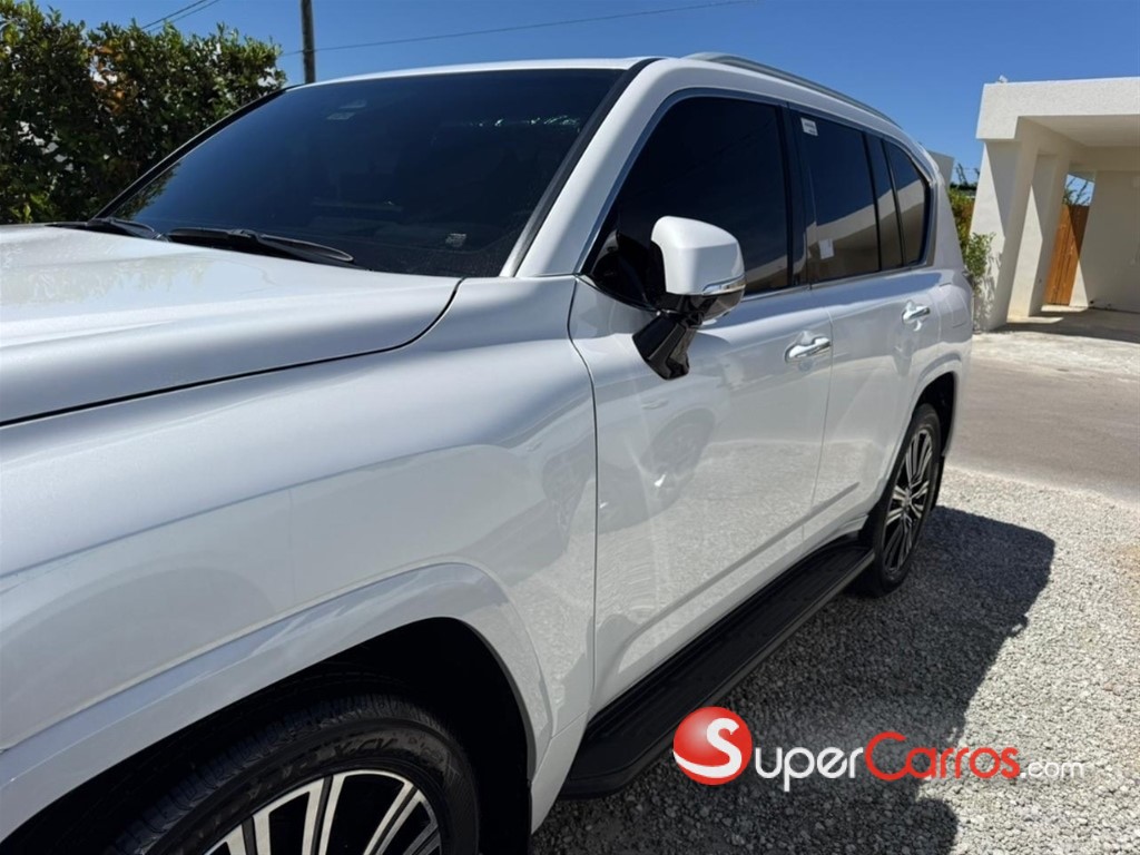 2026 Lexus LX 700 H Urban — foto 2 / 10