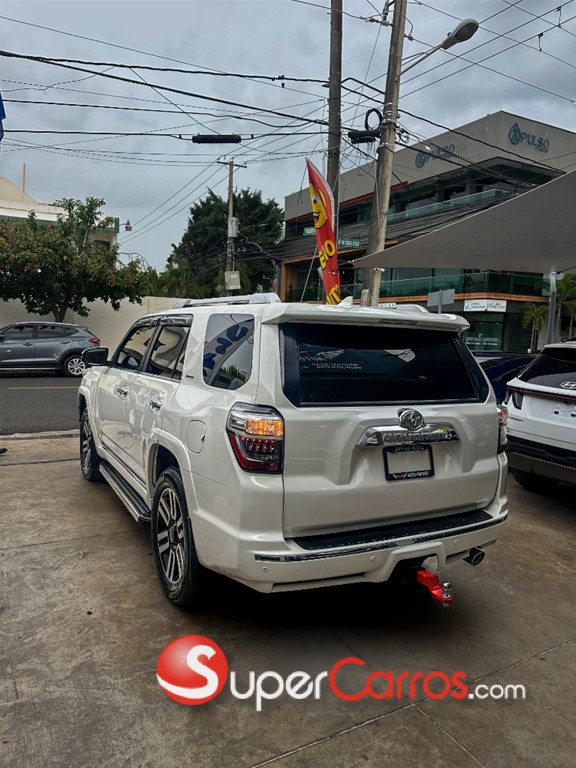 2020 Toyota 4 Runner Limited — foto 2 / 12