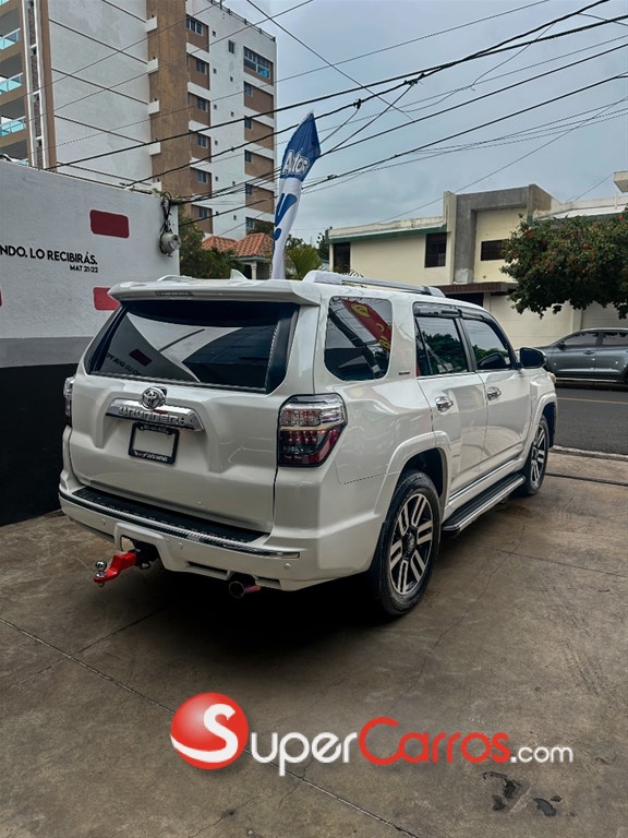 2020 Toyota 4 Runner Limited — foto 4 / 12