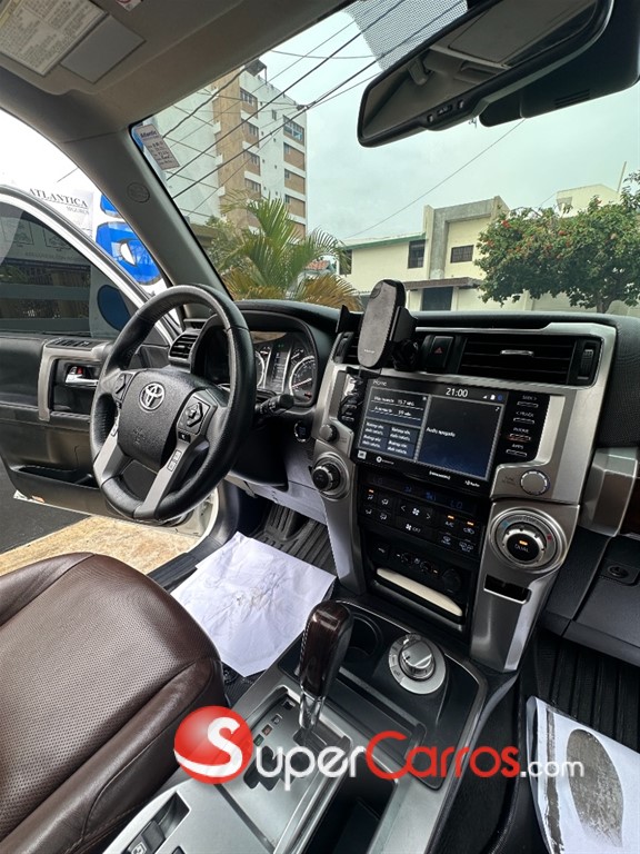 2020 Toyota 4 Runner Limited — foto 11 / 12