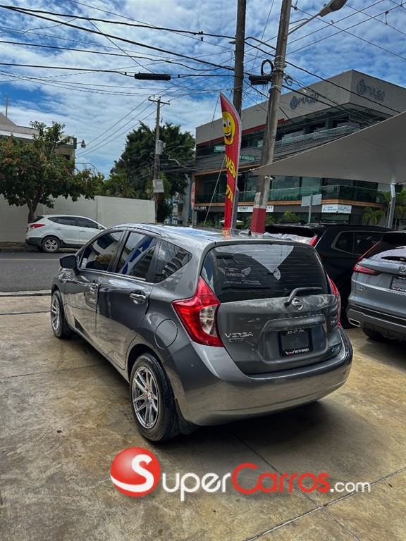 2016 Nissan Versa Note SV — foto 2 / 12
