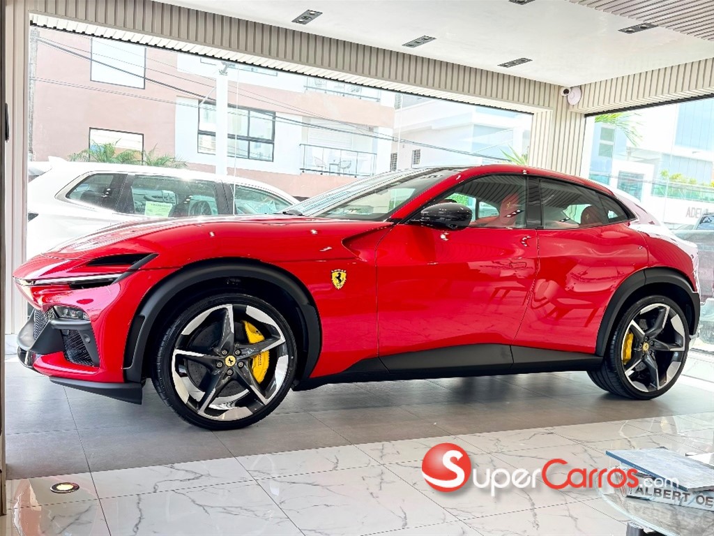 2026 Ferrari Purosangue
