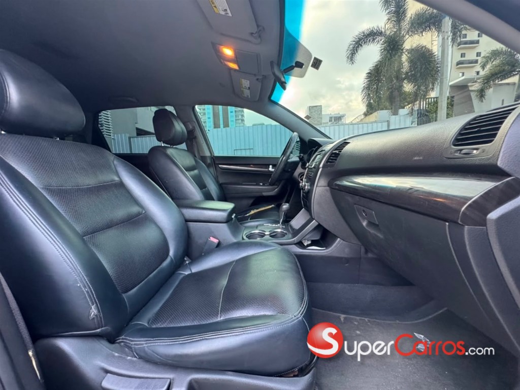 2012 Kia Sorento LX — foto 10 / 12
