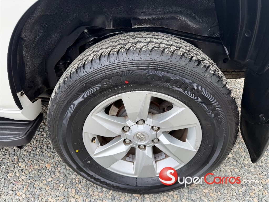 2020 Toyota Land Cruiser Prado TXL — foto 10 / 12