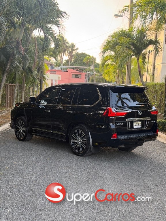 2020 Lexus LX 570 — foto 4 / 7