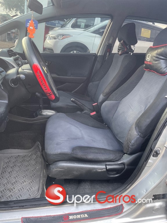 2010 Honda Fit — foto 5 / 12