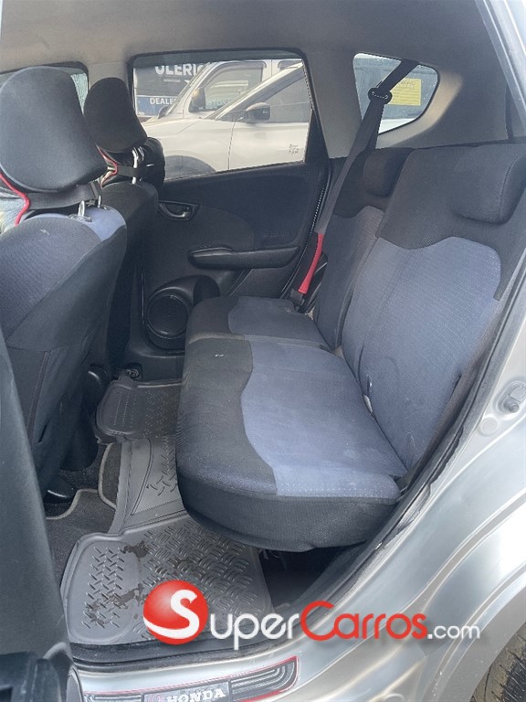 2010 Honda Fit — foto 6 / 12