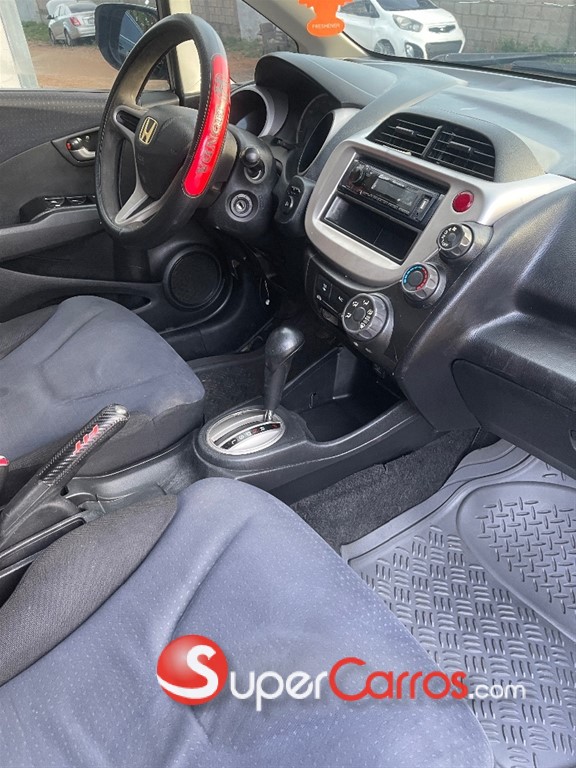 2010 Honda Fit — foto 7 / 12