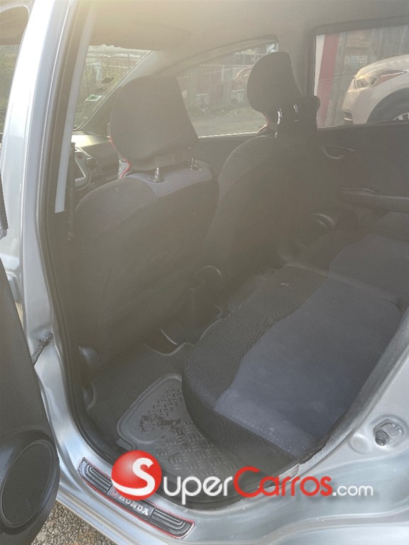 2010 Honda Fit — foto 10 / 12
