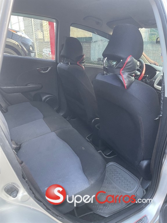 2010 Honda Fit — foto 12 / 12