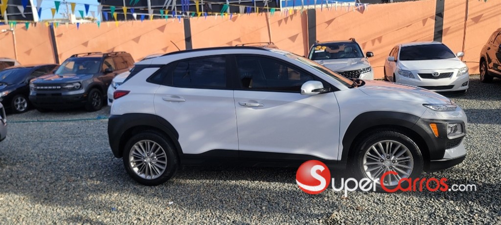 2020 Hyundai KONA — foto 8 / 12