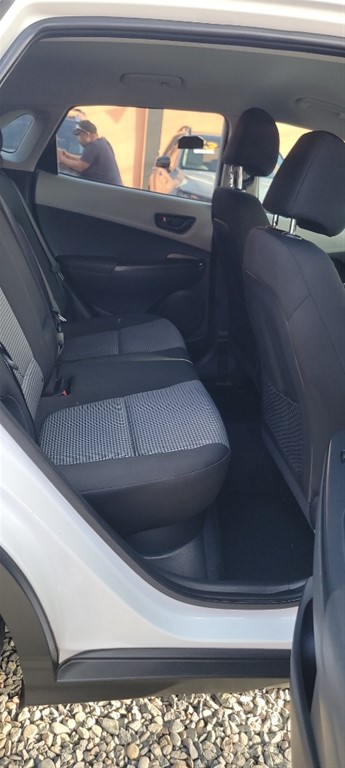 2020 Hyundai KONA — foto 10 / 12