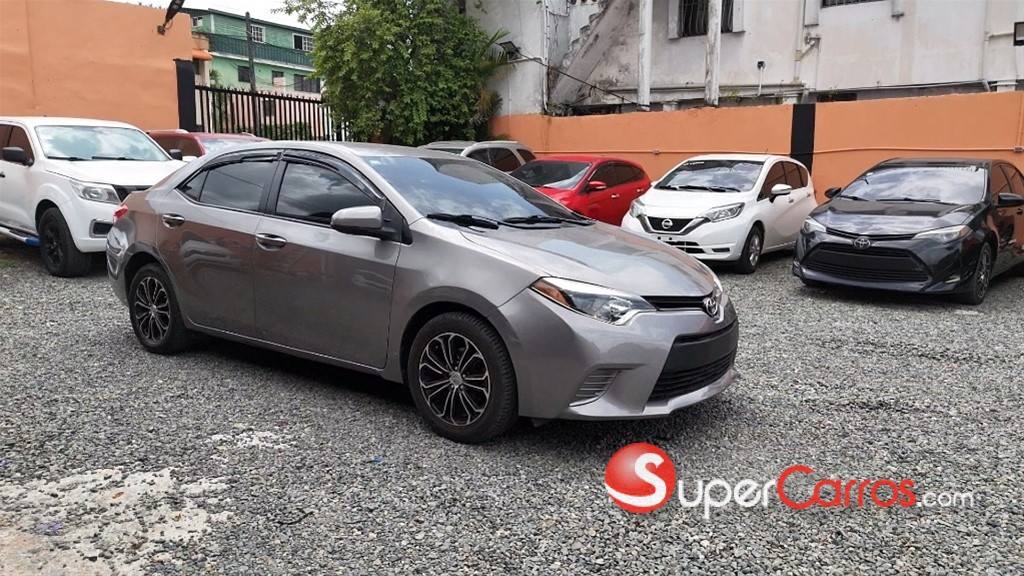 2015 Toyota Corolla LE — foto 3 / 12