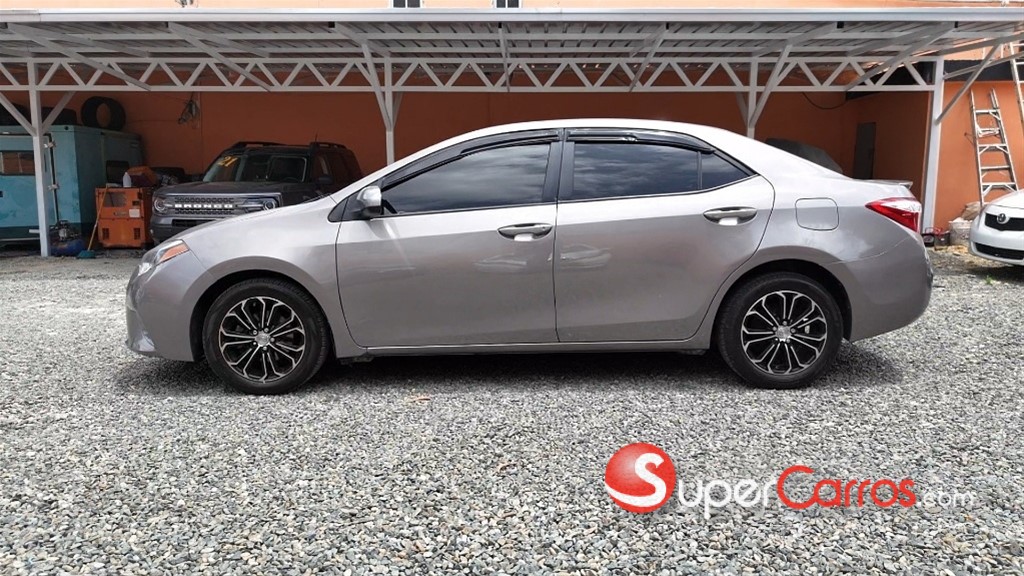2015 Toyota Corolla LE — foto 4 / 12