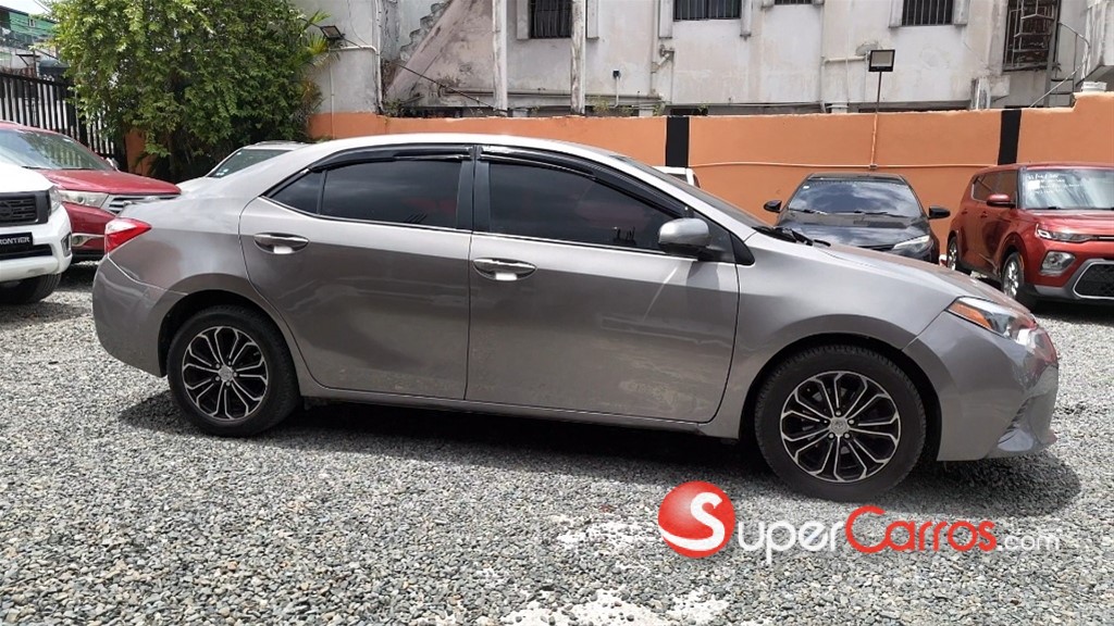 2015 Toyota Corolla LE — foto 5 / 12
