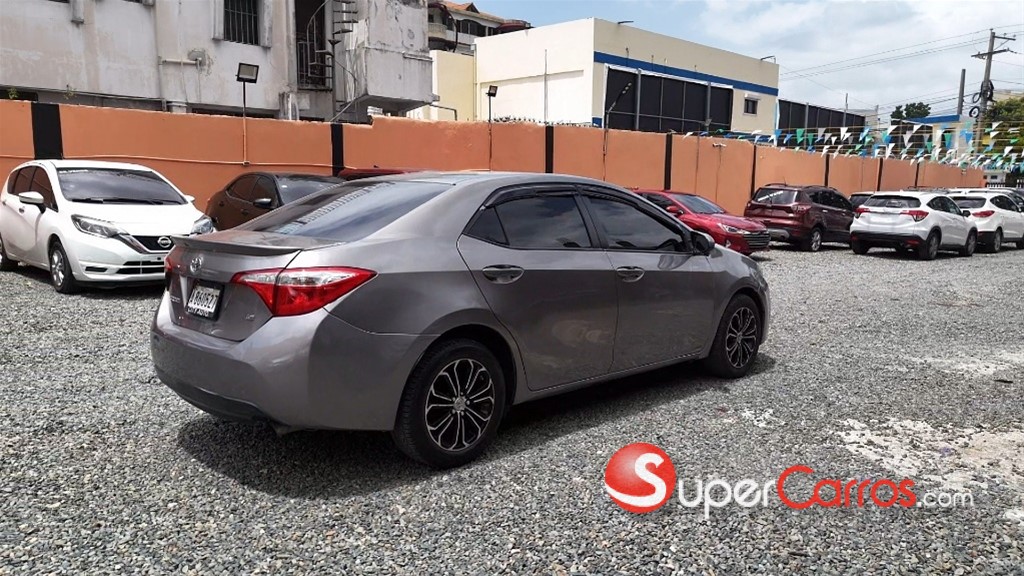 2015 Toyota Corolla LE — foto 7 / 12