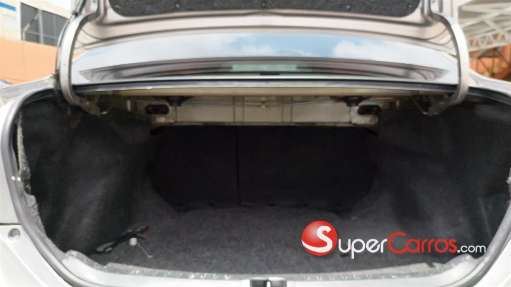 2015 Toyota Corolla LE — foto 8 / 12