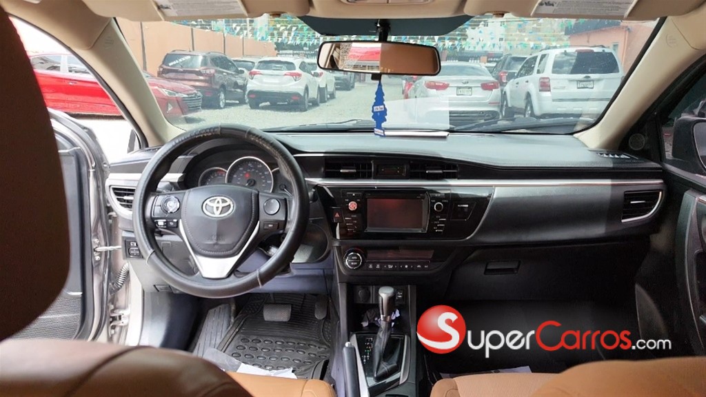 2015 Toyota Corolla LE — foto 11 / 12
