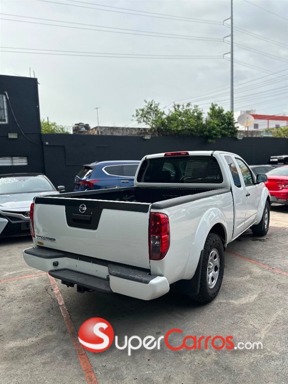 2020 Nissan Frontier — foto 4 / 12