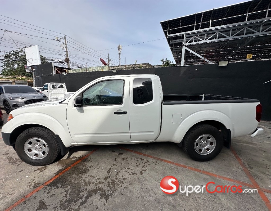 2020 Nissan Frontier — foto 11 / 12