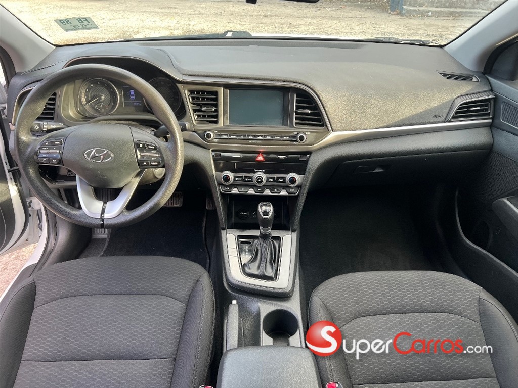 2020 Hyundai Elantra SEL — foto 8 / 11