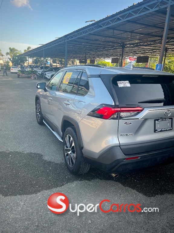 2021 Toyota RAV4 LE PLUS — foto 2 / 8