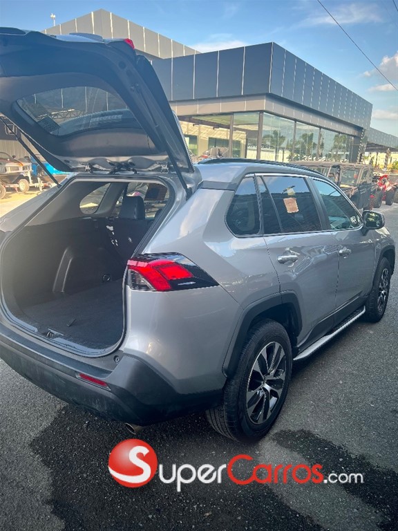 2021 Toyota RAV4 LE PLUS — foto 3 / 8