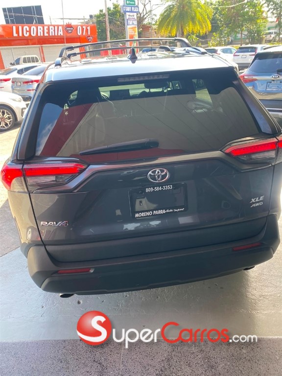 2022 Toyota RAV4 XLE — foto 4 / 6