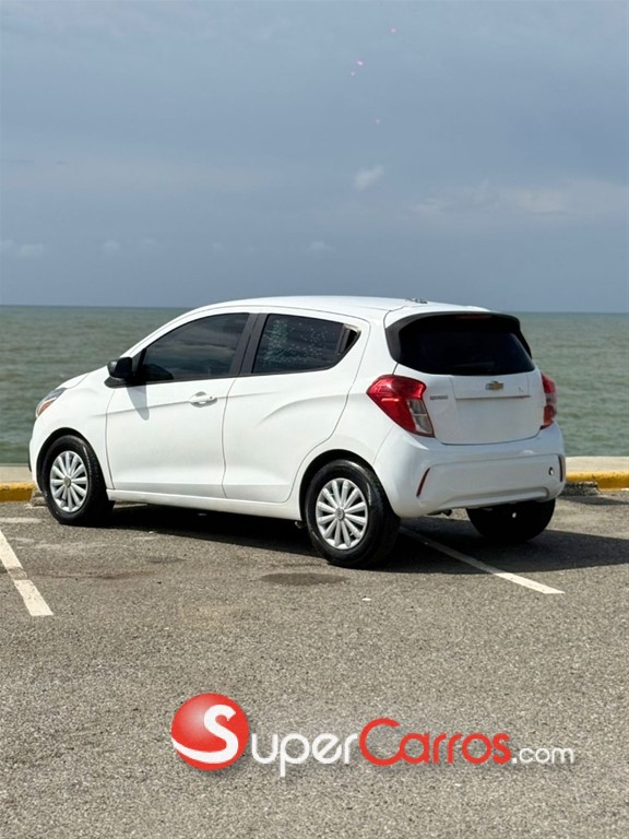 2017 Chevrolet Spark — foto 2 / 6