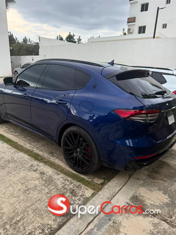 2019 Maserati Levante — foto 6 / 10