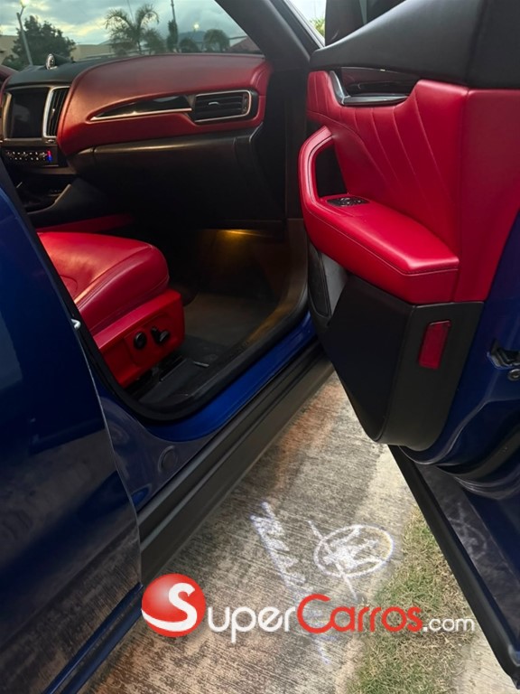 2019 Maserati Levante — foto 8 / 10