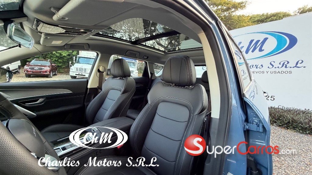2027 Jetour X70 PLUS — foto 10 / 12