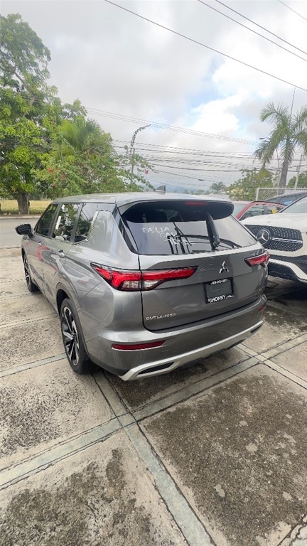 2022 Mitsubishi Motors Outlander SE — foto 3 / 10