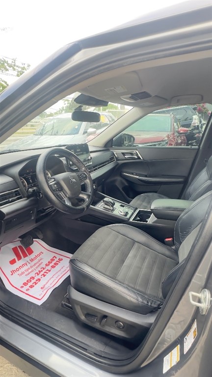 2022 Mitsubishi Motors Outlander SE — foto 5 / 10
