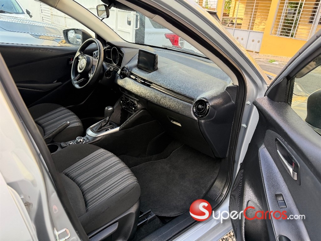 2021 Mazda Mazda2 — foto 6 / 10