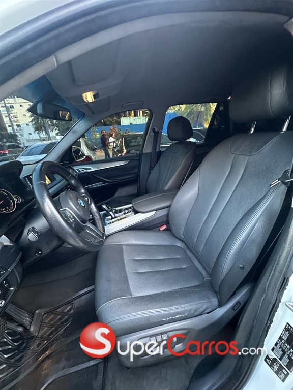 2016 BMW X 5 30D — foto 7 / 12