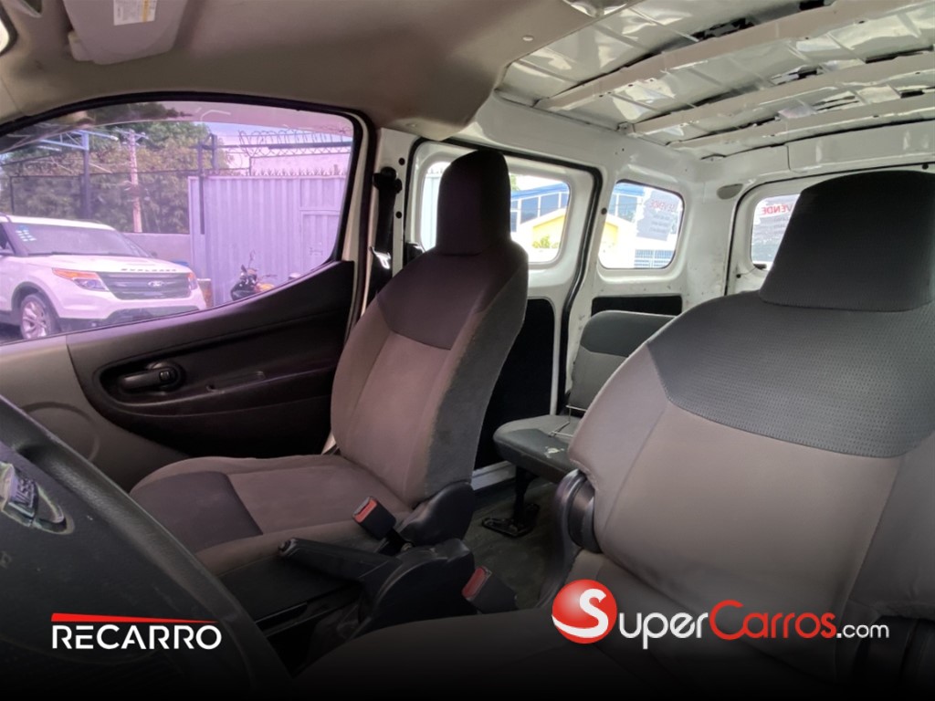 2014 Nissan NV 200 — foto 4 / 8