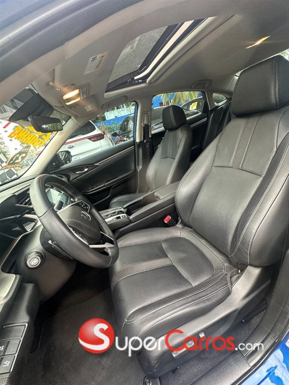 2021 Honda Civic Touring — foto 7 / 12