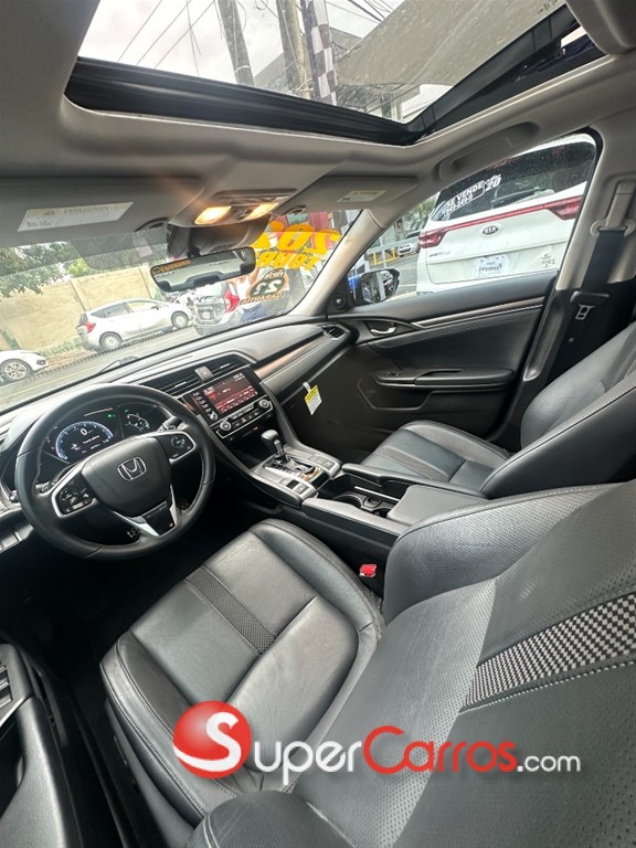 2021 Honda Civic Touring — foto 10 / 12
