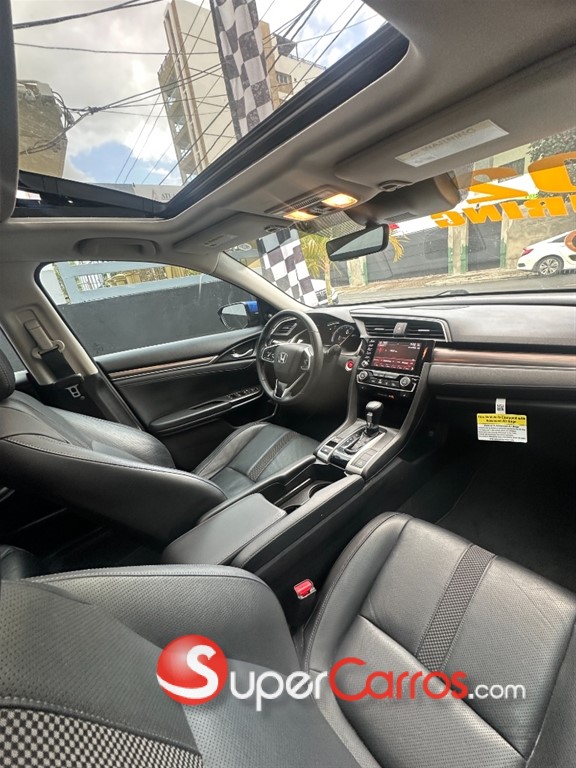 2021 Honda Civic Touring — foto 11 / 12