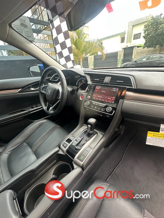 2021 Honda Civic Touring — foto 12 / 12