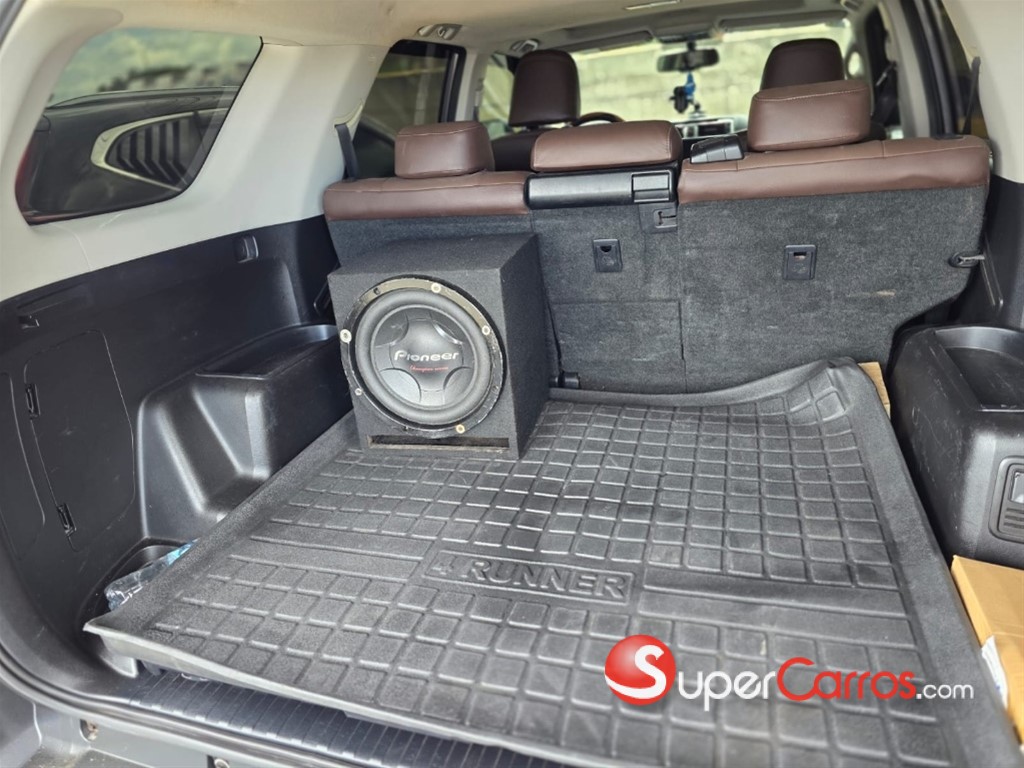 2010 Toyota 4 Runner — foto 12 / 12