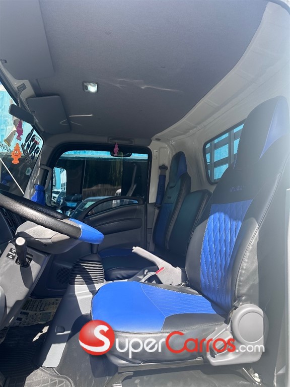2025 Isuzu Camion Cama Larga — foto 7 / 10