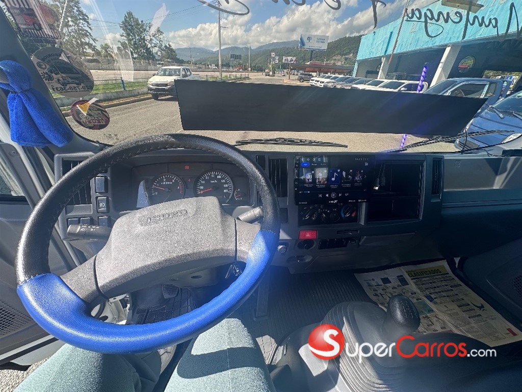 2025 Isuzu Camion Cama Larga — foto 8 / 10