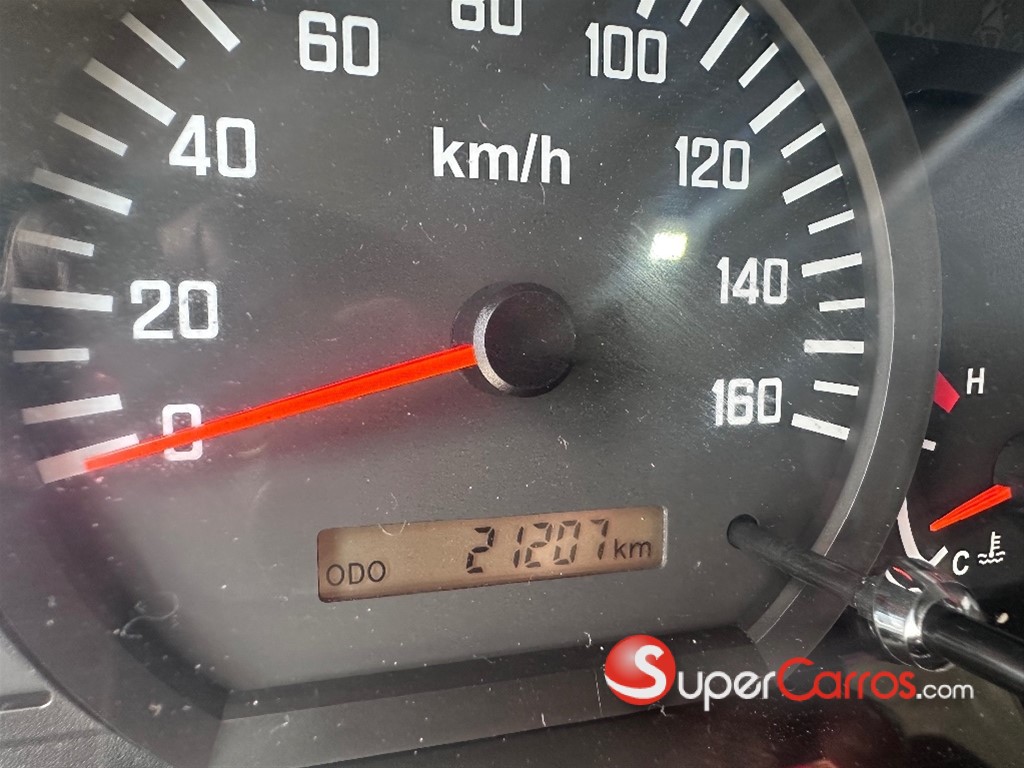 2025 Isuzu Camion Cama Larga — foto 10 / 10