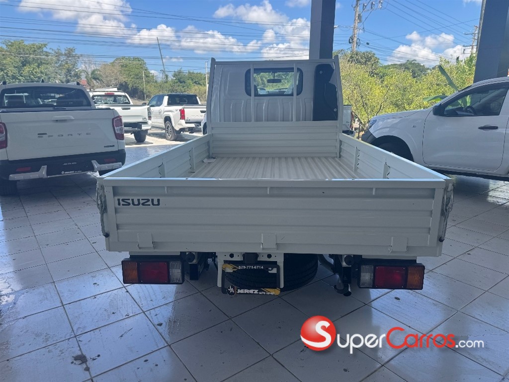 2027 Isuzu Traviz 10 Pies — foto 5 / 8