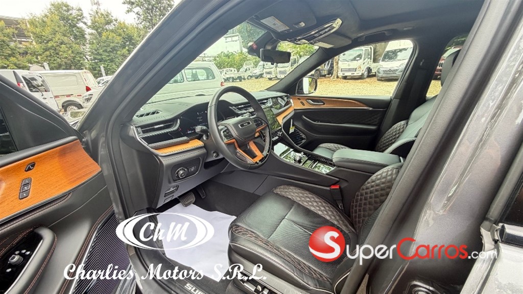 2025 Jeep Grand Cherokee L Summit Reserve — foto 5 / 12