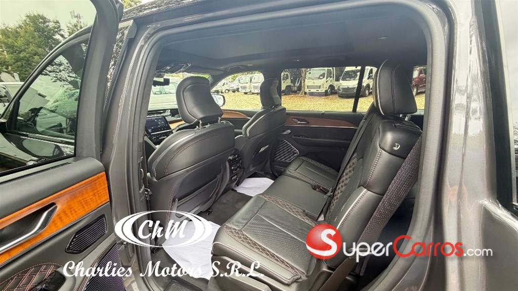 2025 Jeep Grand Cherokee L Summit Reserve — foto 6 / 12